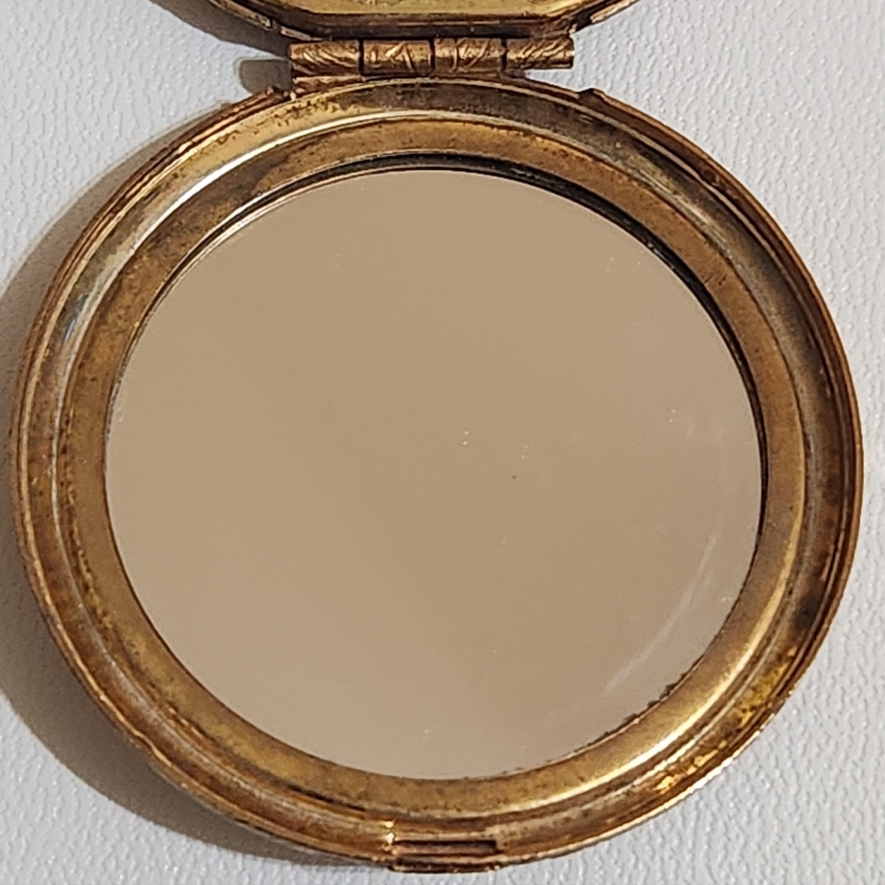 Estee Lauder Vintage Lucidity Compact Necklace - Picture 9 of 16